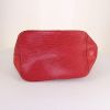 Bolso de mano Louis Vuitton petit Noé pequeño en cuero Epi rojo - Detail D4 thumbnail