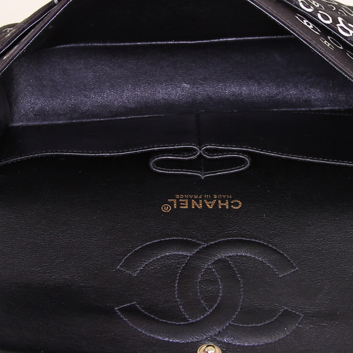 Chanel Timeless Classic bag in brown logo canvas - Detail D3