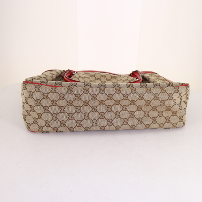 Sac à main Gucci Sukey en toile monogram beige et cuir rouge - Detail D4