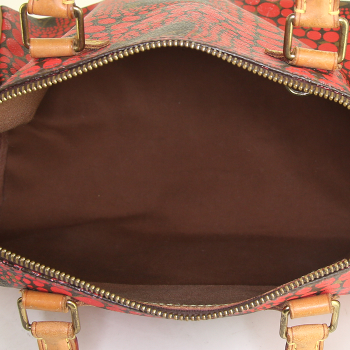 Bolso de mano Louis Vuitton Speedy Editions Limitées Yayoi Kusama en lona Monogram roja y cuero natural - Detail D2