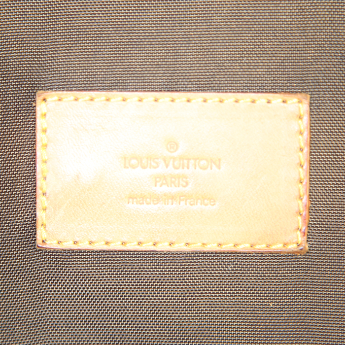 Porte-habits Louis Vuitton en toile monogram marron et cuir naturel - Detail D2