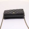 Sac bandoulière Chanel Wallet on Chain en cuir matelassé noir - Detail D4 thumbnail
