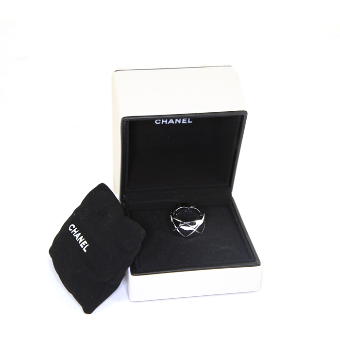Bague Chanel Coco en or blanc - Detail D2