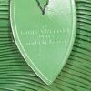 Bolsa de viaje Louis Vuitton Keepall 55 cm en cuero Epi verde - Detail D3 thumbnail