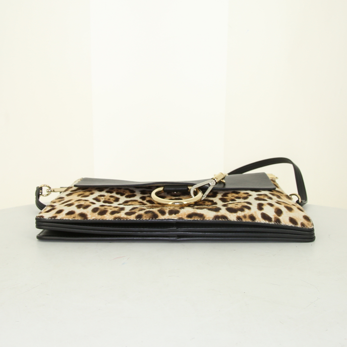 Chloé Faye shoulder bag in beige foal and black leather - Detail D4