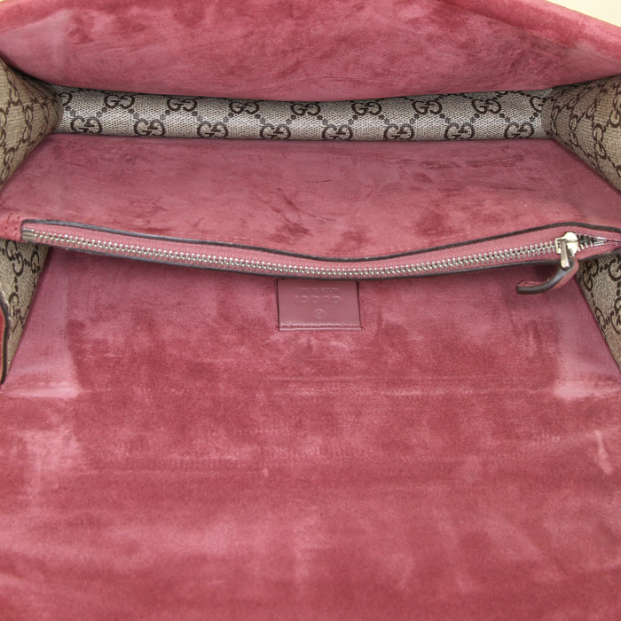 Sac porté épaule ou main Gucci Dionysus en toile monogram enduite beige et rose et suédine bordeaux - Detail D3
