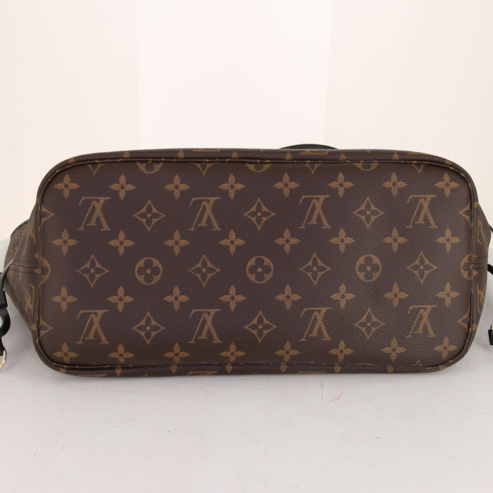 Sac cabas Louis Vuitton Neverfull moyen modèle en toile monogram et cuir noir - Detail D4