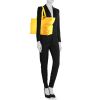 Bolso Balenciaga Carry Shopper en cuero amarillo - Detail D2 thumbnail
