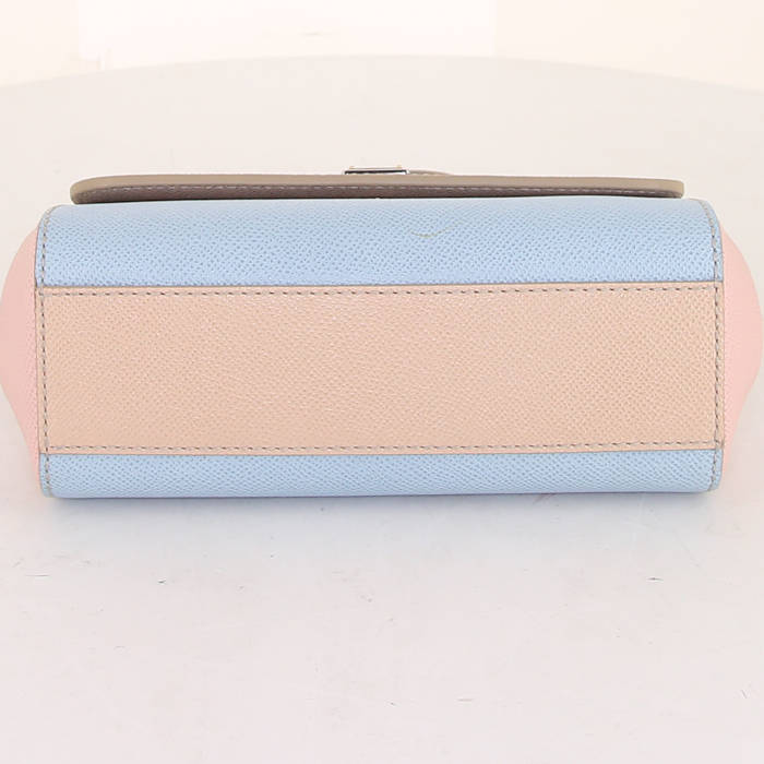 Bolso de mano Dolce & Gabbana Sicily modelo pequeño en cuero granulado tricolor azul, rosa y beige - Detail D6