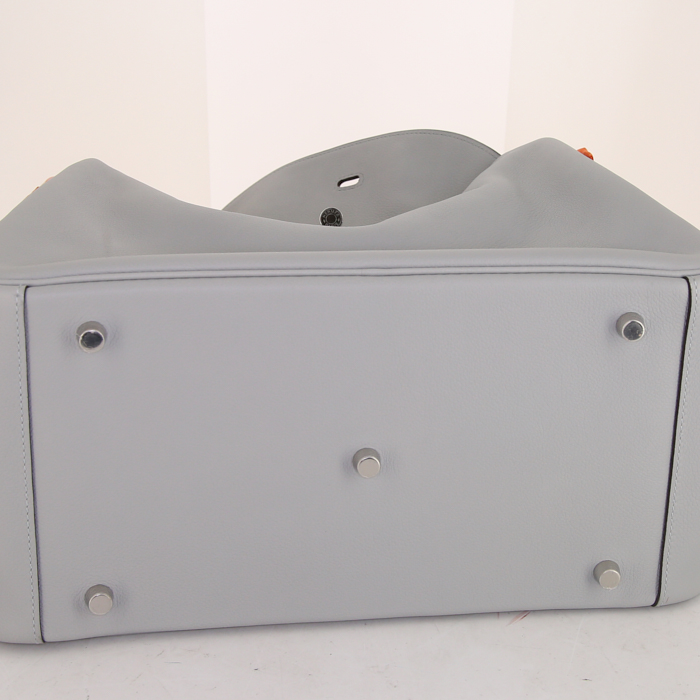 Bolso de mano Hermes Lindy en cuero swift azul glacier - Detail D4