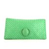 Pochette Bottega Veneta Turnlock in pelle intrecciata verde - 360 thumbnail
