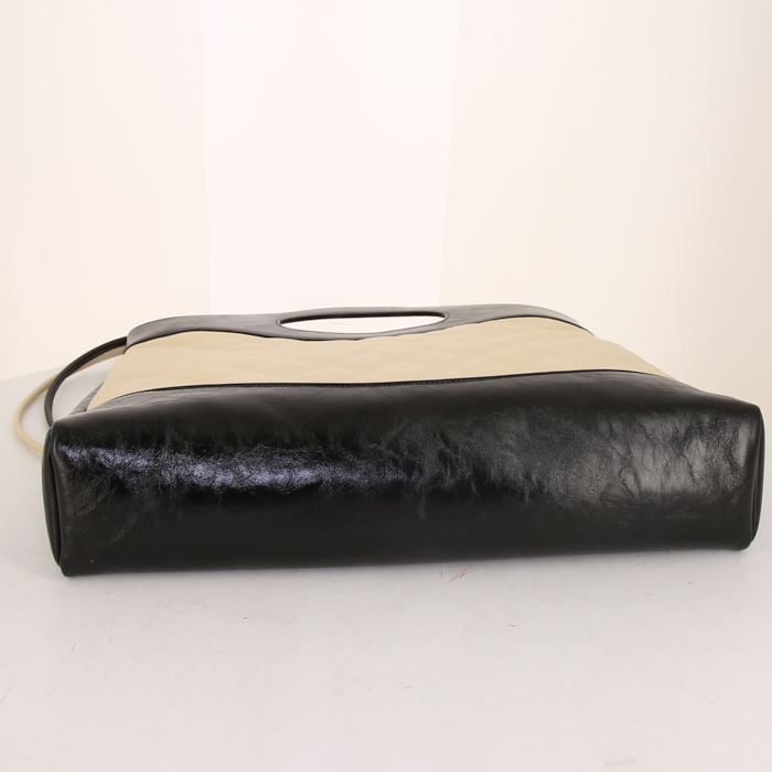 Borsa Chanel 31 in pelle trapuntata bianca e pelle nera - Detail D4