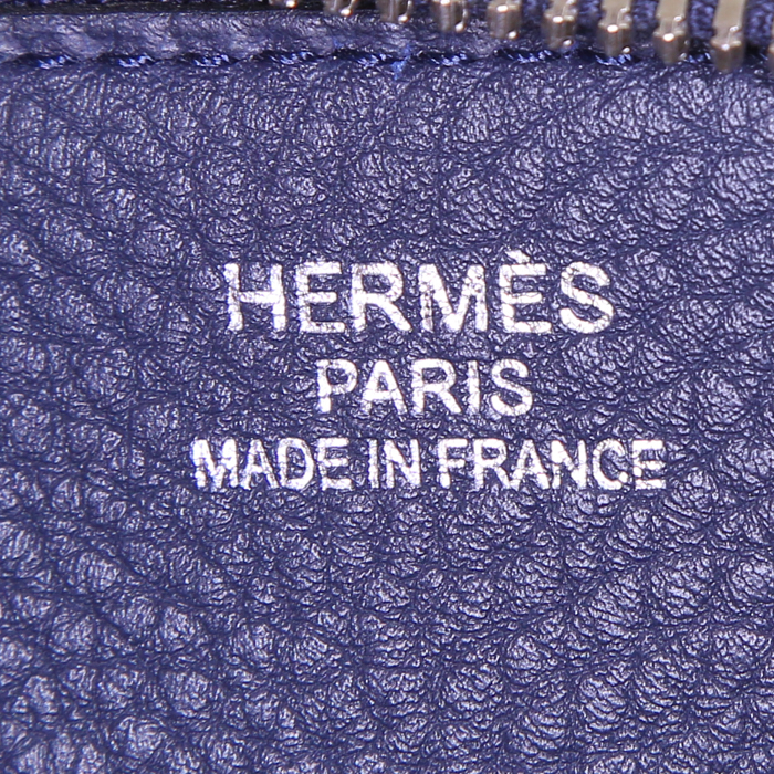 Sac de week end Hermès Wallago en cuir togo bleu - Detail D4