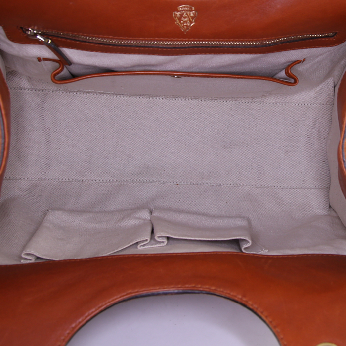 Bolso de mano Gucci Stirrup en cuero marrón - Detail D2