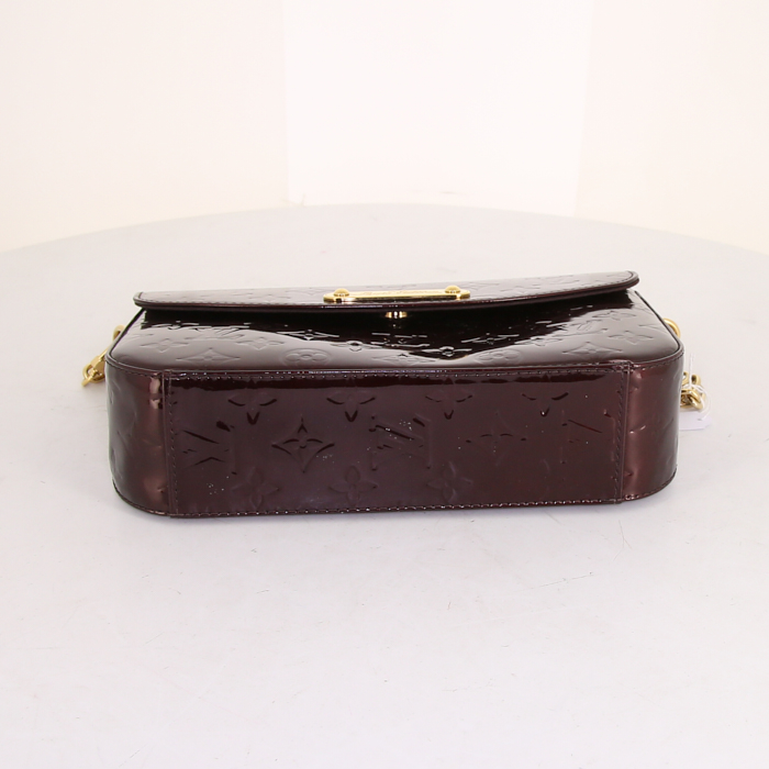 Louis Vuitton Sunset Boulevard large model bag worn on the shoulder or carried in the hand in burgundy monogram patent leather - Detail D4
