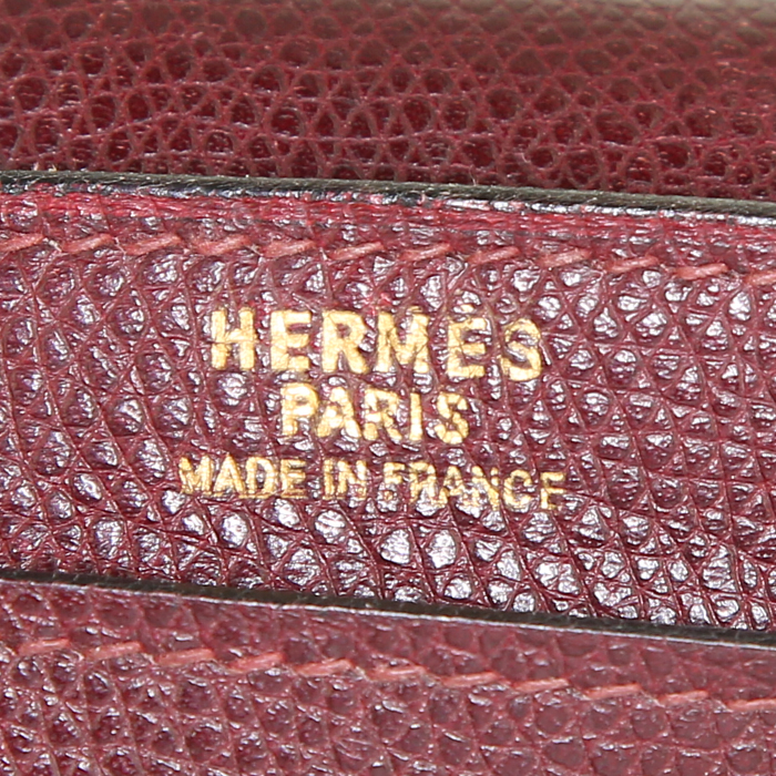 Hermès Bobby bag worn on the shoulder or carried in the hand in burgundy epsom leather - Detail D4