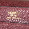 Bolso para llevar al hombro o en la mano Hermès Bobby en cuero epsom color burdeos - Detail D4 thumbnail
