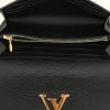 Billetera Louis Vuitton Capucines Soleil en cuero granulado negro - Detail D2 thumbnail