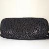 Borsa ventiquattrore Givenchy Nightingale in camoscio nero con motivo - Detail D5 thumbnail