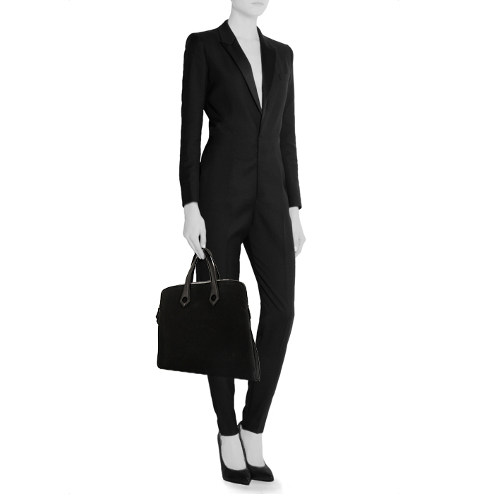 Sac à main Hermès Heeboo petit modèle en toile noire et cuir noir - Detail D1
