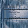 Louis Vuitton Noé small model handbag in blue epi leather - Detail D3 thumbnail