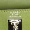 Bolso de mano Hermes Kelly 25 cm en cuero swift verde aceituna - Detail D4 thumbnail