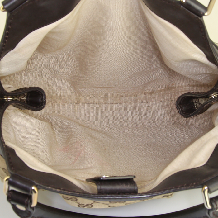 Bolso de mano Gucci Sukey modelo mediano en cuero Monogram beige y cuero marrón - Detail D2