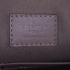 Borsa a tracolla Louis Vuitton Avenue Soft in cuoio con fantasia a scacchi grigia - Detail D4 thumbnail