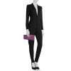 Pochette Hermès Kelly Cut en cuir Swift violet Anemone - Detail D1 thumbnail