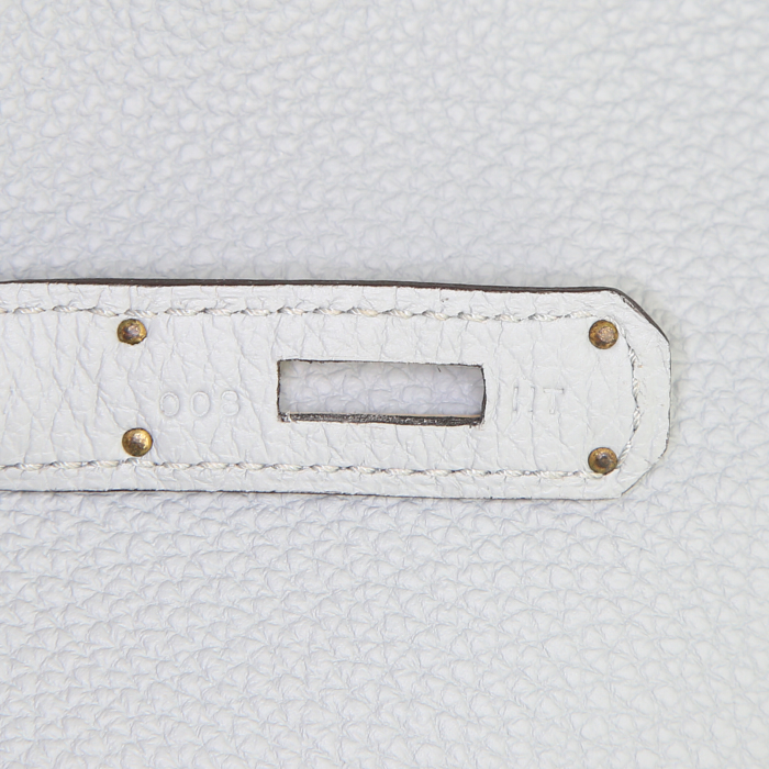 Bolso de mano Hermes Birkin 35 cm en cuero togo Bleu Lin - Detail D4