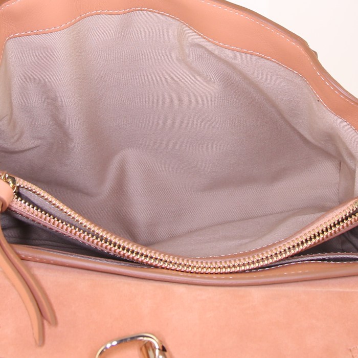 Chloé Faye Day handbag in rosy beige leather - Detail D3