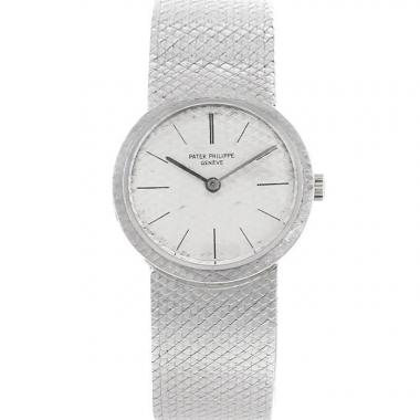 Patek Philippe Calatrava Lady watch in white gold Ref:  3338 Circa  1970