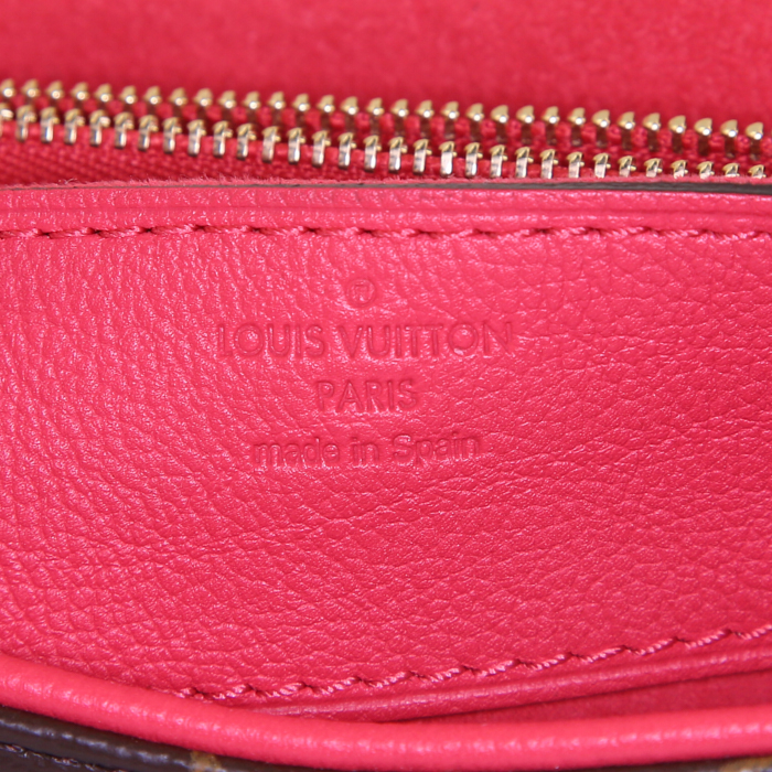 Sac à main Louis Vuitton Pallas Chain en toile monogram marron et cuir rouge - Detail D4