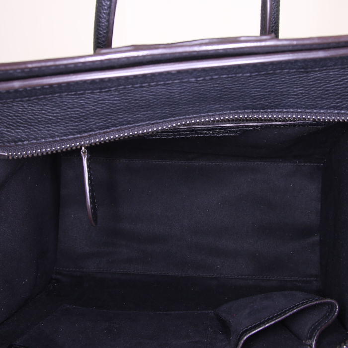 Sac à main Celine Luggage en cuir grainé noir - Detail D2