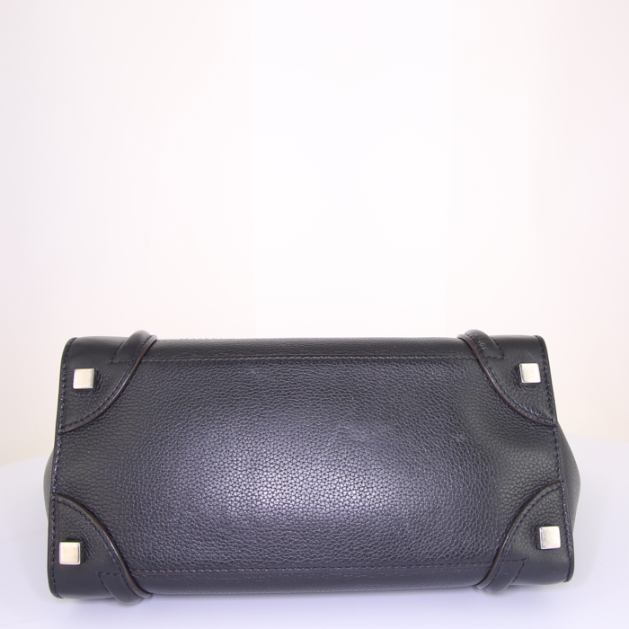 Celine Luggage handbag in black grained leather - Detail D4