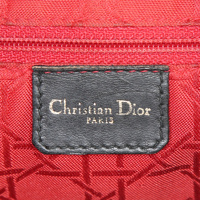 Sac à main Dior Lady Dior moyen modèle en cuir cannage noir - Detail D3