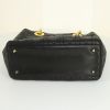 Bolso de mano Dior Lady Dior modelo mediano en cuero cannage negro - Detail D4 thumbnail