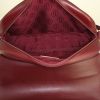 Cartier Vintage shoulder bag in burgundy leather - Detail D2 thumbnail
