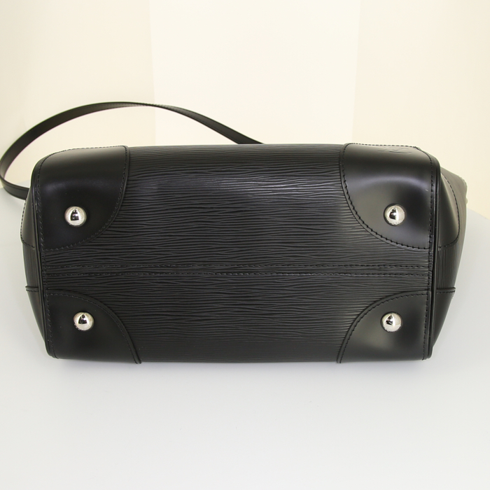 Louis Vuitton Phenix handbag in black epi leather - Detail D5