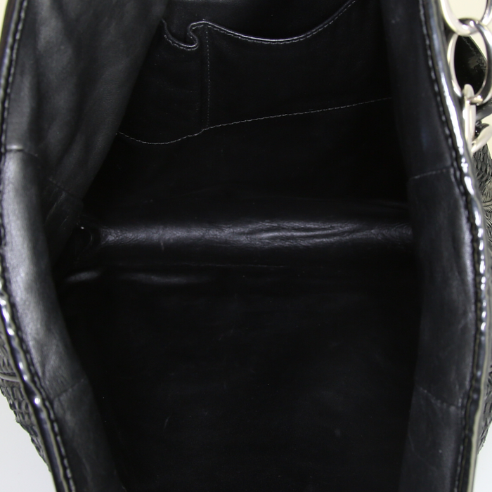 Bolso Cabás Dior Dior Soft en charol negro y cuero negro - Detail D2