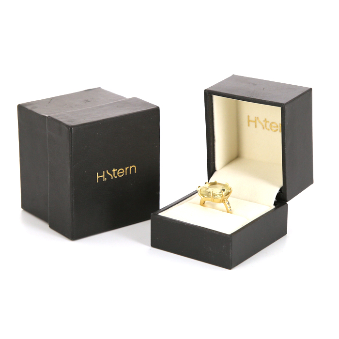 Anello H. Stern Moonlight in oro giallo,  quarzo giallo e diamanti brown - Detail D2