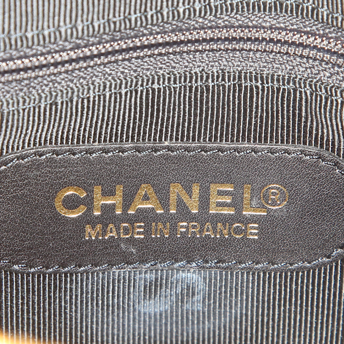 Sac de voyage Chanel Vintage en cuir verni noir - Detail D4