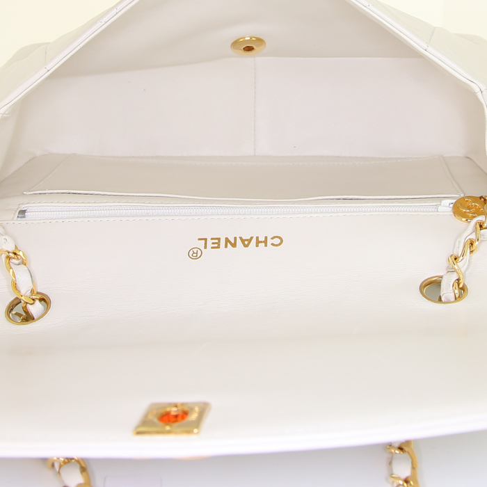 Borsa a tracolla Chanel Vintage Diana in pelle trapuntata bianco sporco - Detail D2