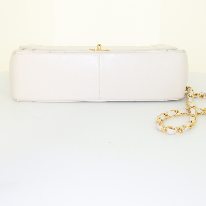 Borsa a tracolla Chanel Vintage Diana in pelle trapuntata bianco sporco - Detail D4