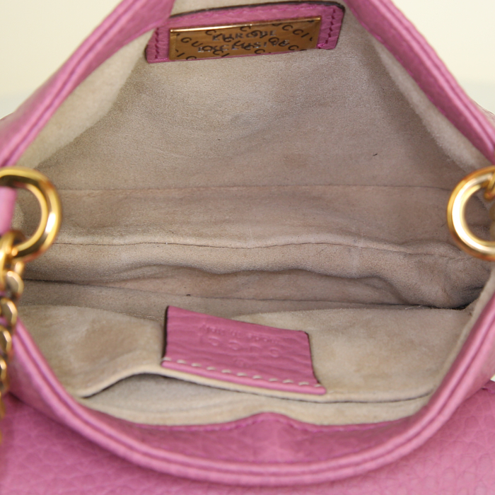 Bolso bandolera Gucci 1973 en cuero granulado rosa - Detail D2