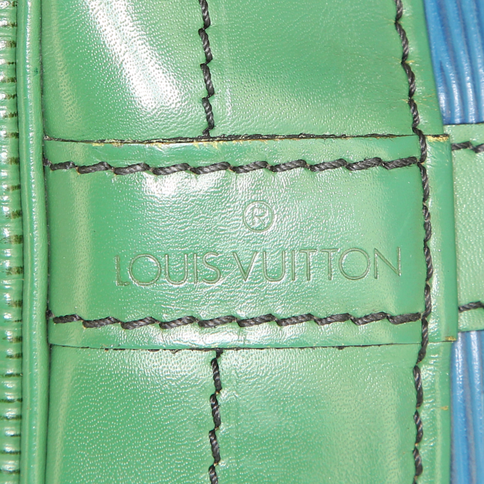 Sac à main Louis Vuitton Noé grand modèle en cuir épi Bleu Toledo et Vert Borneo - Detail D3