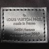 Sac de voyage Louis Vuitton Keepall - Luggage en cuir taiga noir - Detail D4 thumbnail