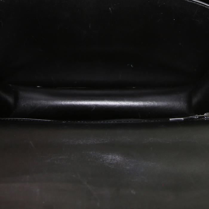 Bolso bandolera Hermès Constance Cartable en cuero box negro - Detail D3