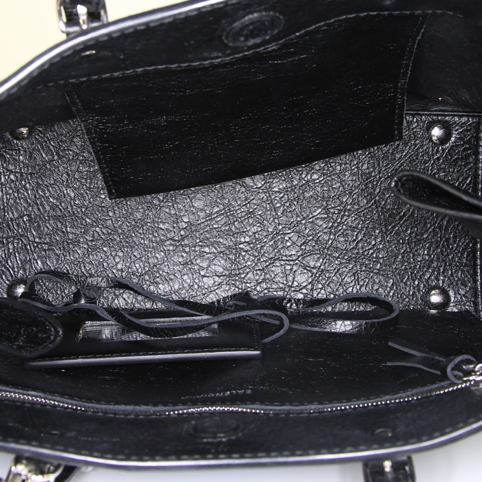 Borsa Balenciaga Papier A5 in pelle nera con decoro graffiti - Detail D3