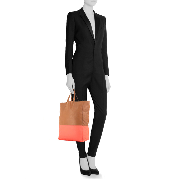 Shopping bag Celine Vertical in pelle bicolore beige e rosa - Detail D1